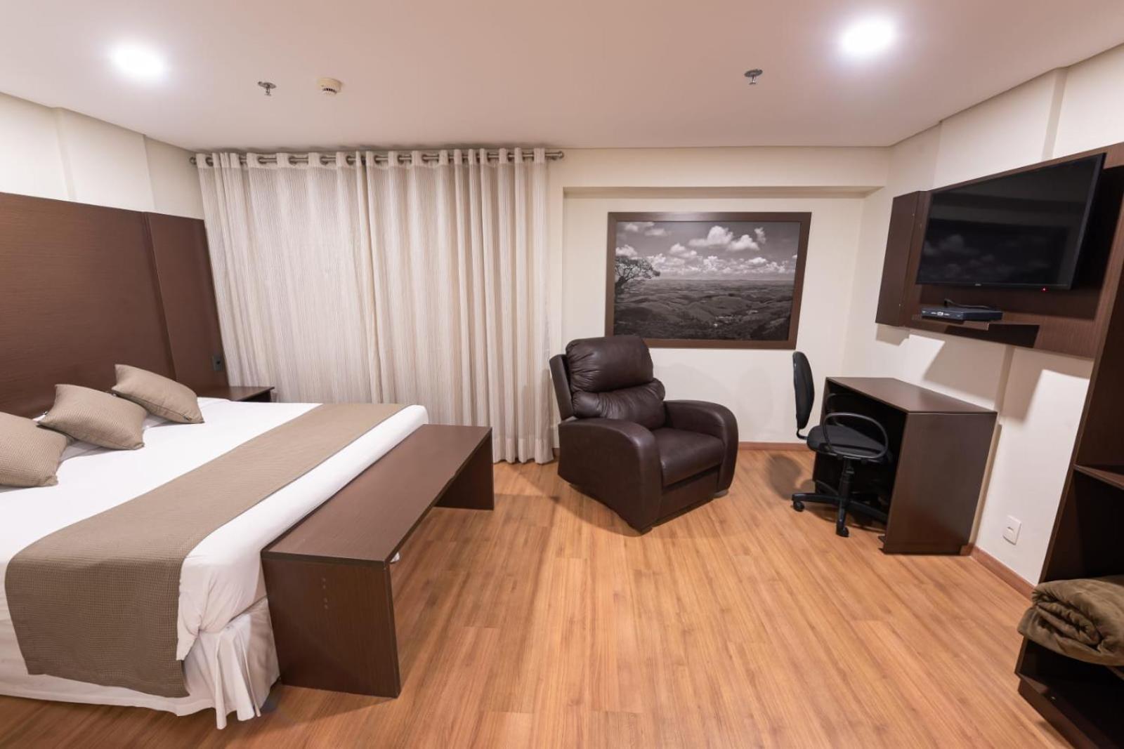 Olavo Bilac Hotel เตาบาแต ภายนอก รูปภาพ